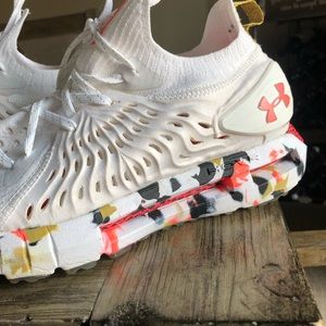 Under armour hovr phantom upstream camo